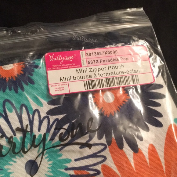 Thirty-one Zipper pouches and thermal - Picture 4 of 5